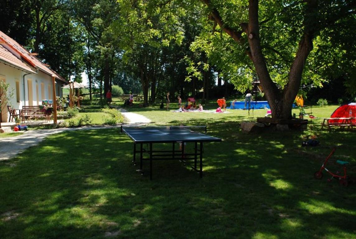 Veverci Dvur Hotel Rosec Buitenkant foto